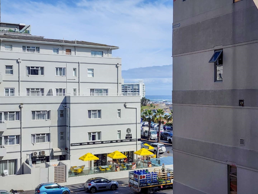 To Let 1 Bedroom Property for Rent in Sea Point Western Cape